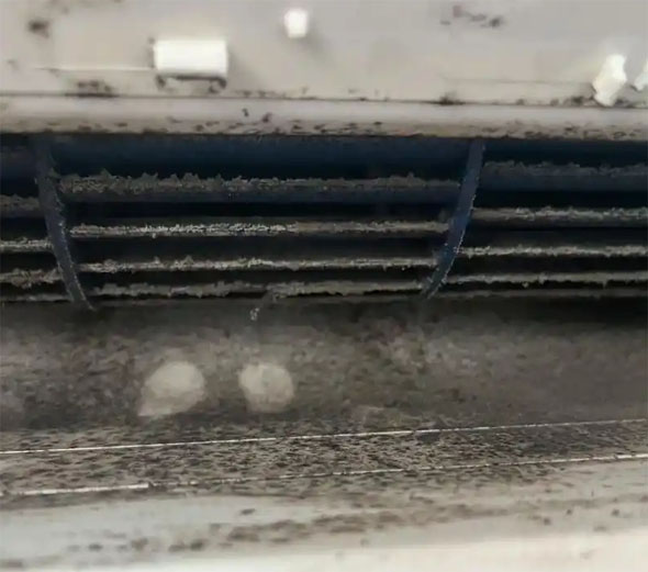 沅陵空调吹的风有股烧焦味是怎么回事